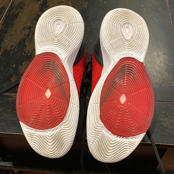Mens Nike Zoom Rize basketball shoes. Size 9.5. Red - Picture 4 of 4